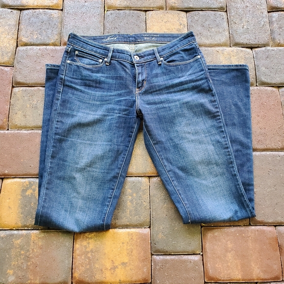 Levi's Denim - EUC Levi's Demi Curve Bootcut Med Blue Jeans 29×34